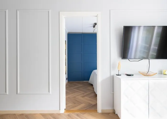 Rosi Art Deco With Parking Reval