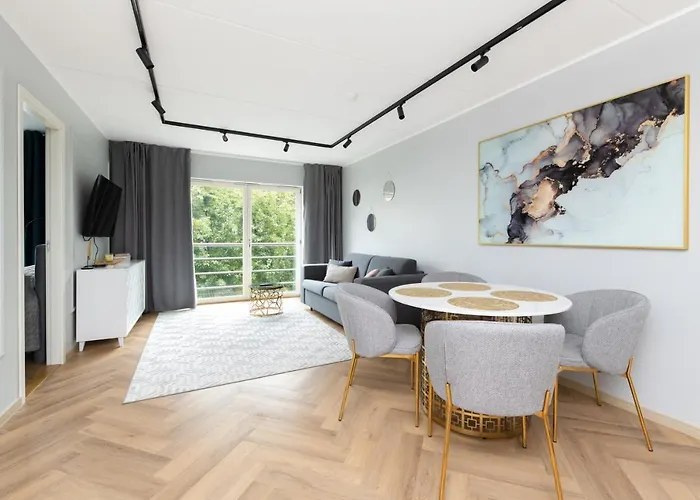 Rosi Art Deco With Parking *